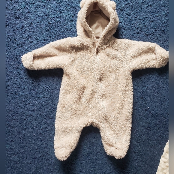 Baby 0-3M Cozy Warm Baby Onesies/ Footie Bundle 5pc - Picture 14 of 16